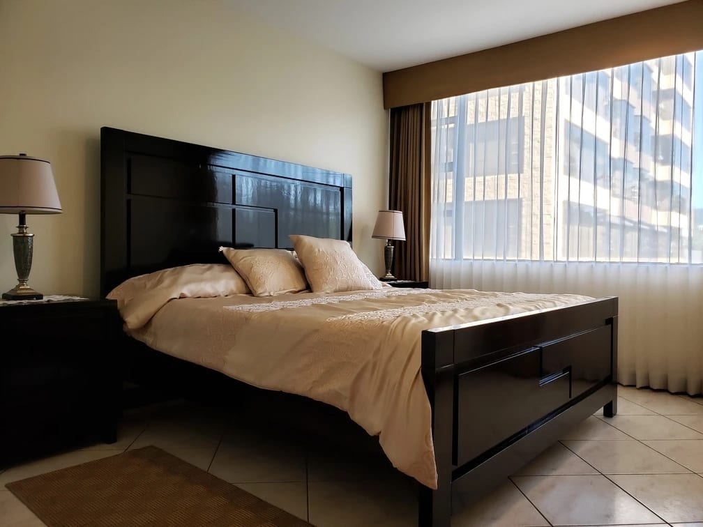 Apartamento amueblado en Zona 10 — Apartamento en Alquiler en Zona 10, Guatemala, Ciudad — foto 4 de 6