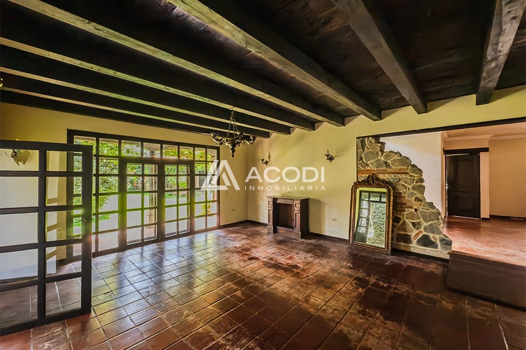 Casa amplia en Antigua Guatemala — Casa en Venta en Antigua, Sacatepéquez — foto 1 de 9