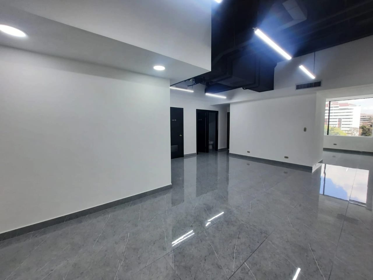 Oficina en Zona 14 — Oficina en Alquiler en Zona 14, Guatemala, Ciudad — foto 2 de 4
