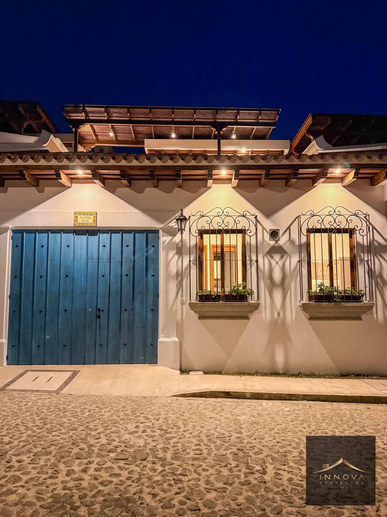 Venta de casa en Antigua Guatemala — Casa en Venta en Ciudad Vieja, Sacatepéquez — foto 1 de 15