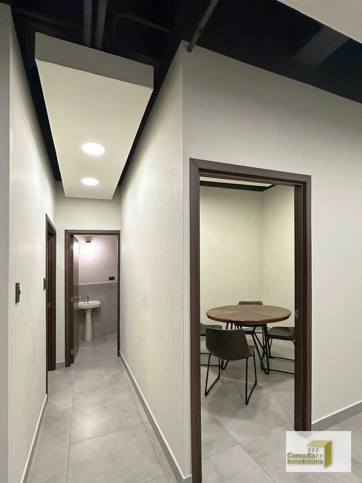 Oficina / Torre Muxbal / 93.50m² — Oficina en Alquiler en Santa Catarina Pinula, Guatemala, Ciudad — foto 4 de 5