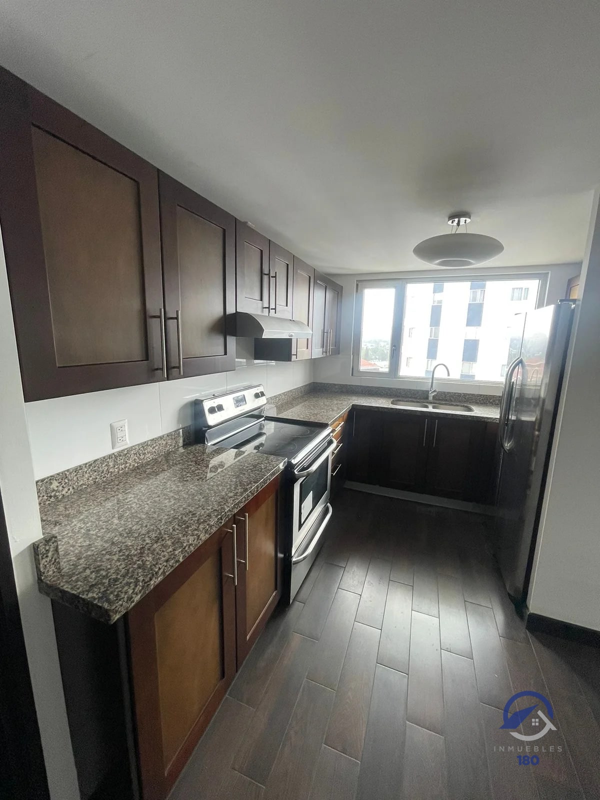 Apartamento en renta en Edificio Attica 2, zona 14 - 5