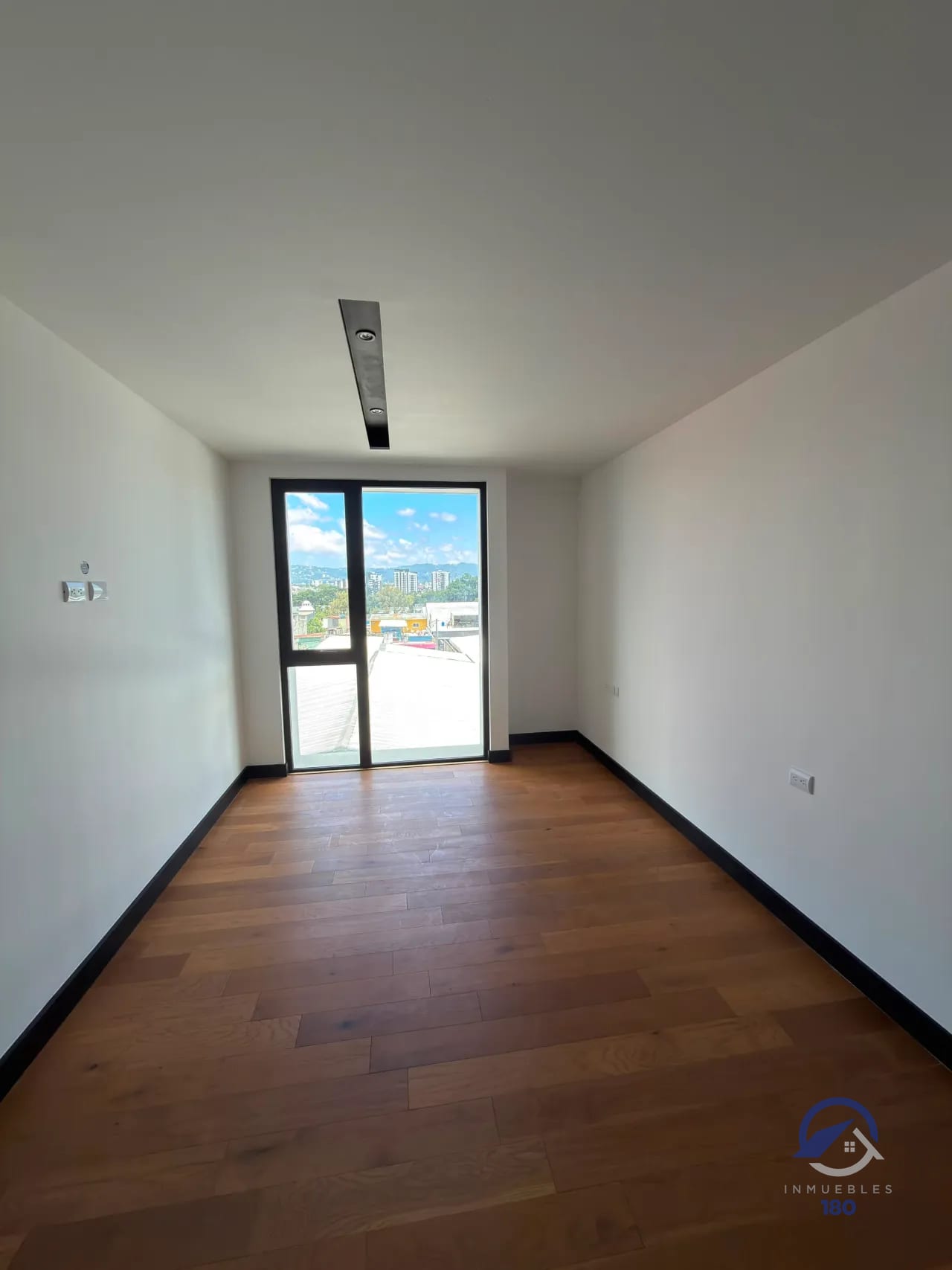 Apartamentos en renta de 2 y 3 dormitorios en Villa Mariscal, zona 11 — Apartamento en Alquiler en Villa Mariscal, Zona 11, Guatemala, Ciudad — foto 6 de 12