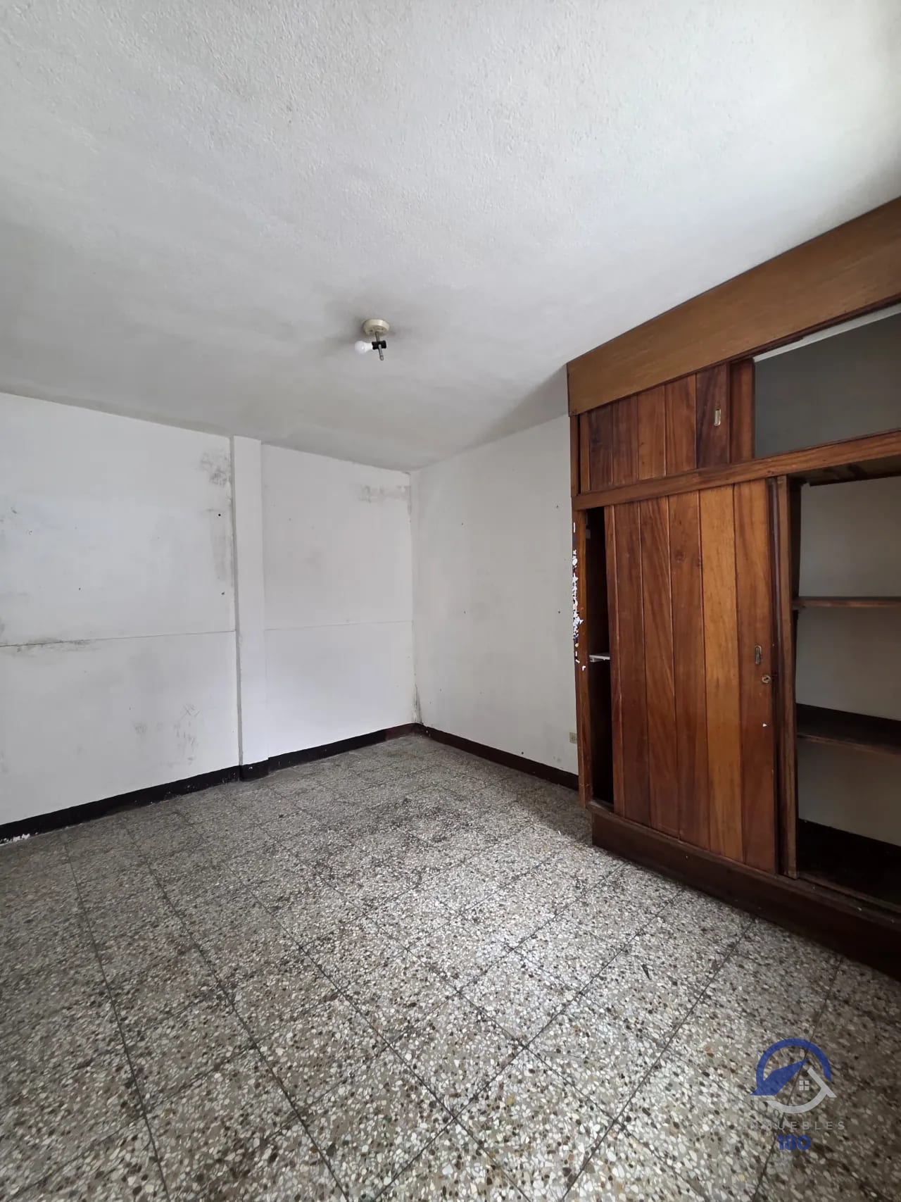Casa antigua en venta para remodelar o demoler en Col. El Maestro, z15 — Terreno en Venta en Colonia El Maestro, Zona 15, Guatemala, Ciudad — foto 11 de 15