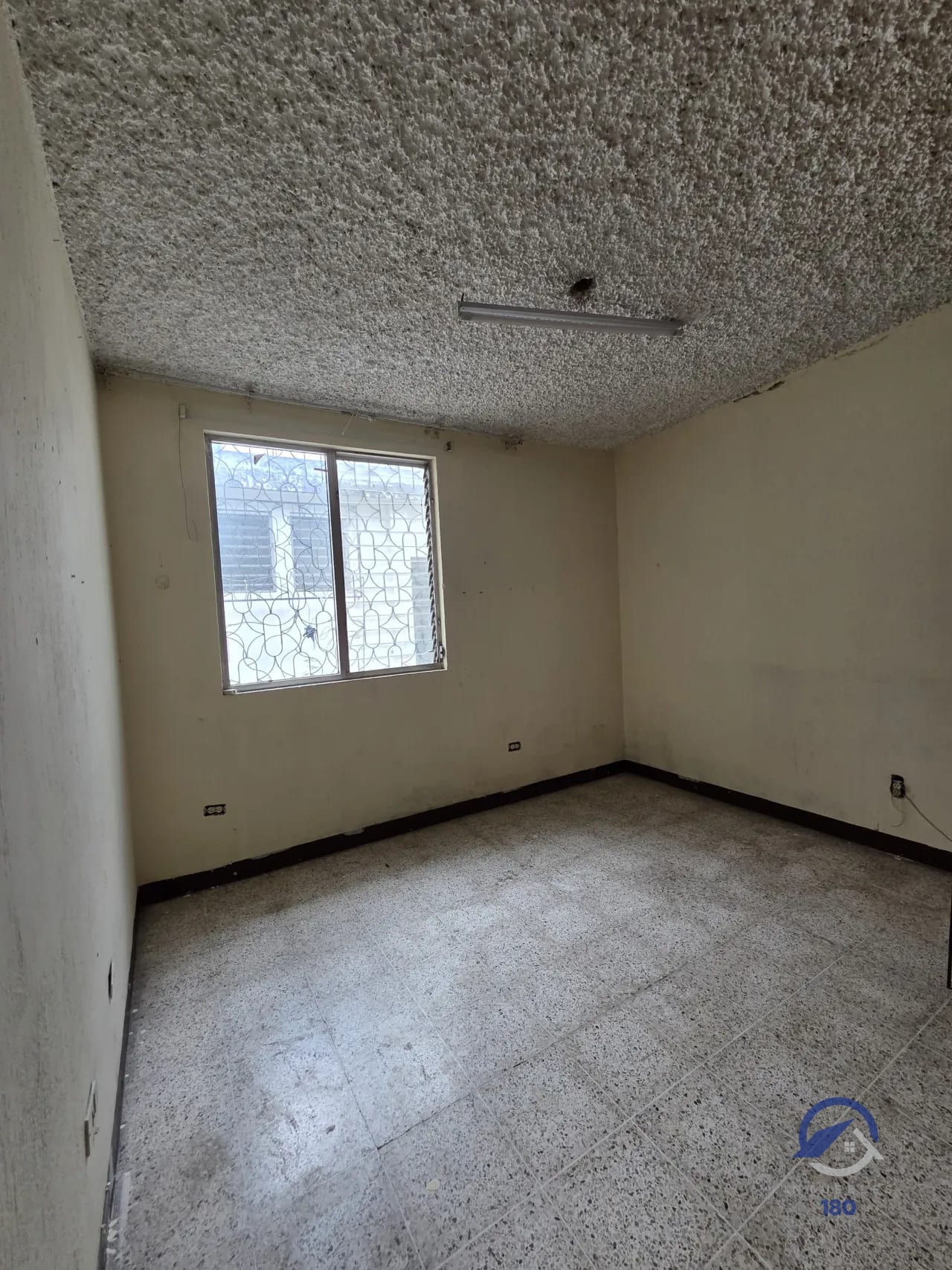Casa antigua en venta para remodelar o demoler en Col. El Maestro, z15 — Terreno en Venta en Colonia El Maestro, Zona 15, Guatemala, Ciudad — foto 15 de 15