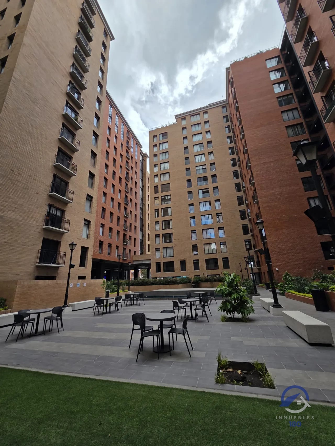Apartamentos en Renta en Edificio Céntrico de 3 dormitorios, zona 5 — Apartamento en Alquiler en Céntrico, Zona 5, Guatemala, Ciudad — foto 11 de 11