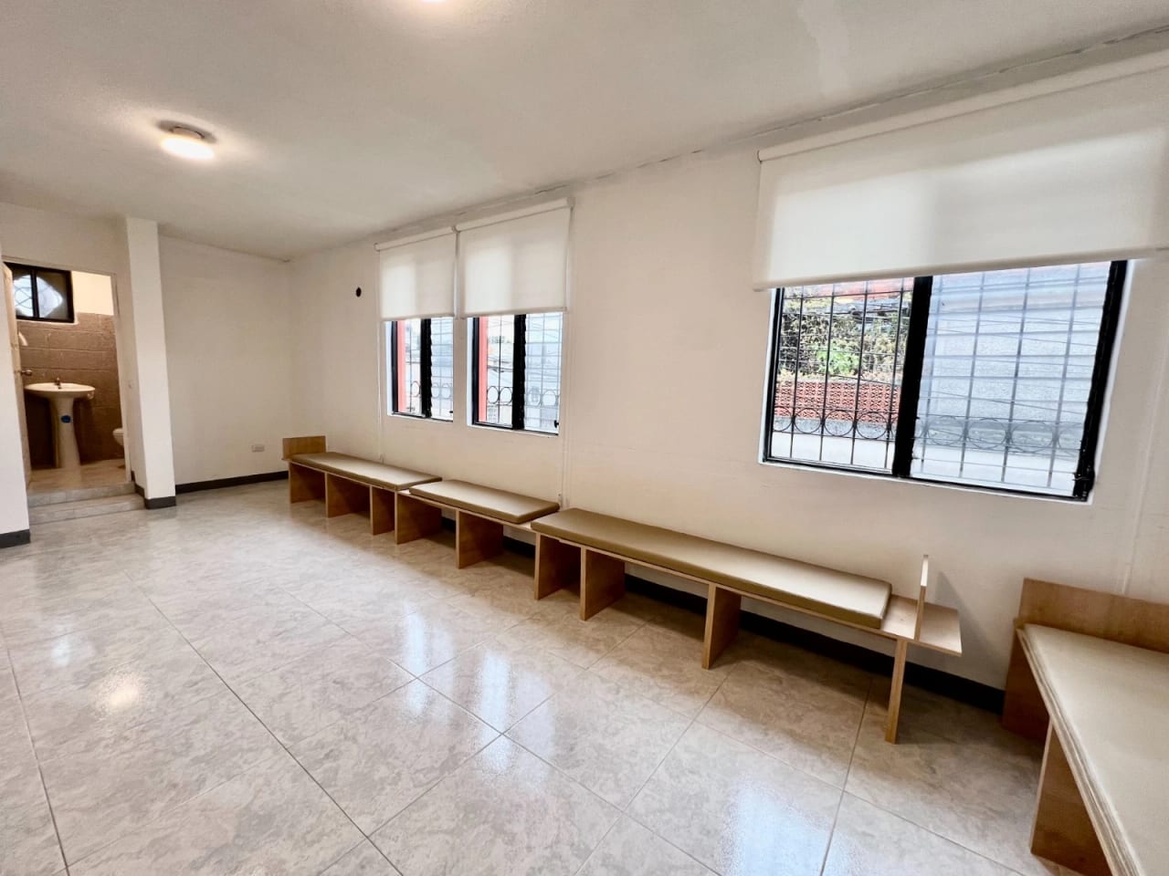 Alquiler de oficinas/clínicas en 1ERA avenida zona 1. — Oficina en Alquiler en Zona 1, Guatemala, Ciudad — foto 3 de 17
