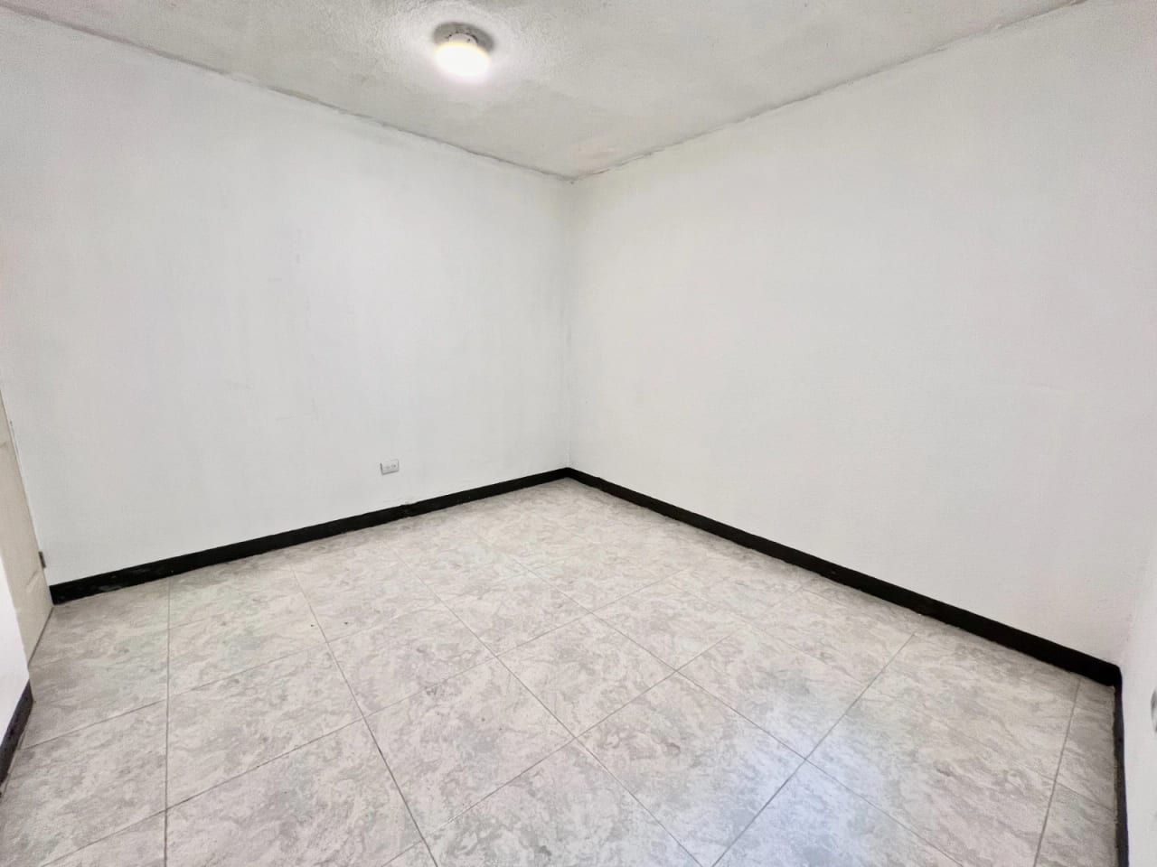 Alquiler de oficinas/clínicas en 1ERA avenida zona 1. — Oficina en Alquiler en Zona 1, Guatemala, Ciudad — foto 9 de 17