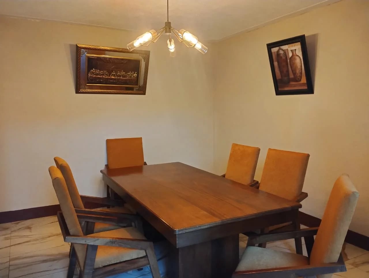 Venta de casa en Residencial Vistas de Florencia | Santa Lucía Milpas Altas — Casa en Venta en Santa Lucía Milpas Altas, Sacatepéquez — foto 4 de 15