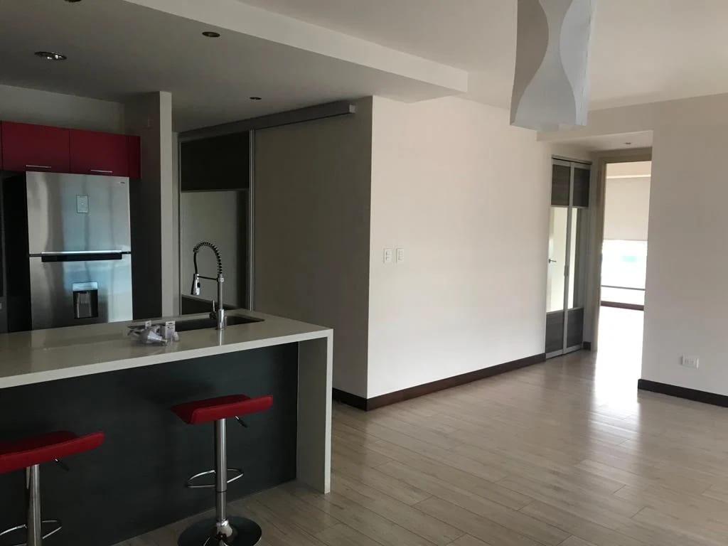 Renta de apartamento en Edificio Veinti4 zona 10 | Nivel 9 — Apartamento en Alquiler en Veinti4, Zona 10, Guatemala, Ciudad — foto 1 de 13