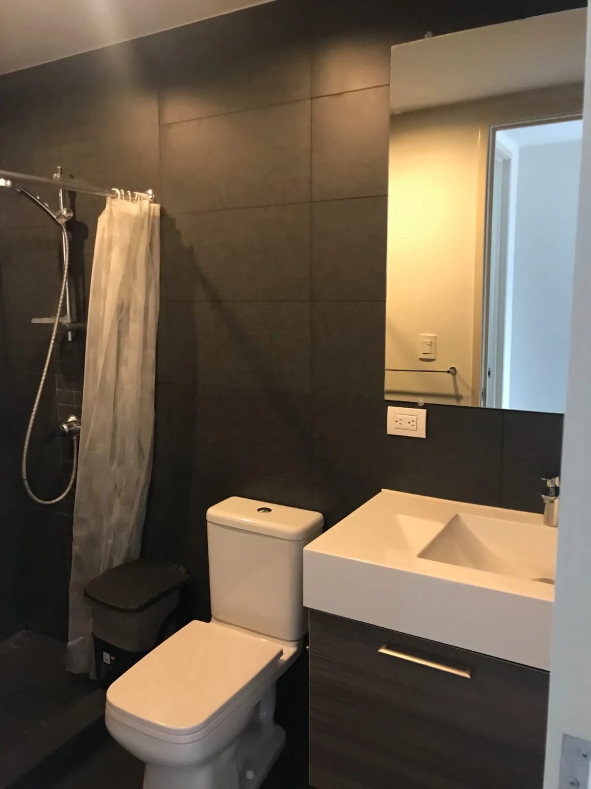 Renta de apartamento en Edificio Veinti4 zona 10 | Nivel 9 — Apartamento en Alquiler en Veinti4, Zona 10, Guatemala, Ciudad — foto 7 de 13