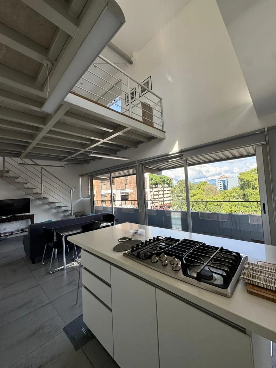 Renta de apartamento en Edificio Consedi | Zona 9 — Apartamento en Alquiler en Zona 9, Guatemala, Ciudad — foto 1 de 13
