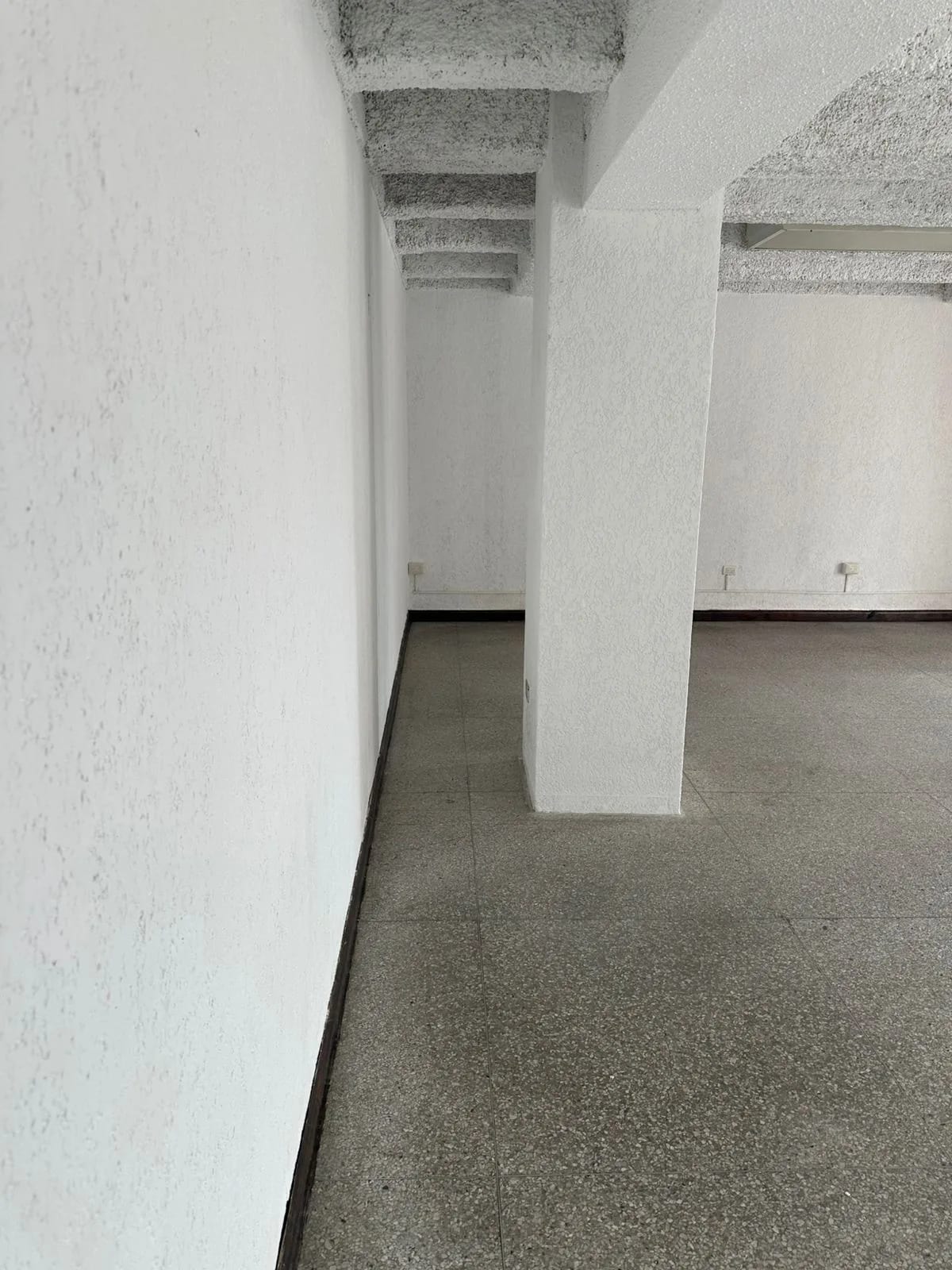 Renta de oficina en Edificio El Angel | Zona 4 Vía 5 — Oficina en Alquiler en Zona 4, Guatemala, Ciudad — foto 2 de 10