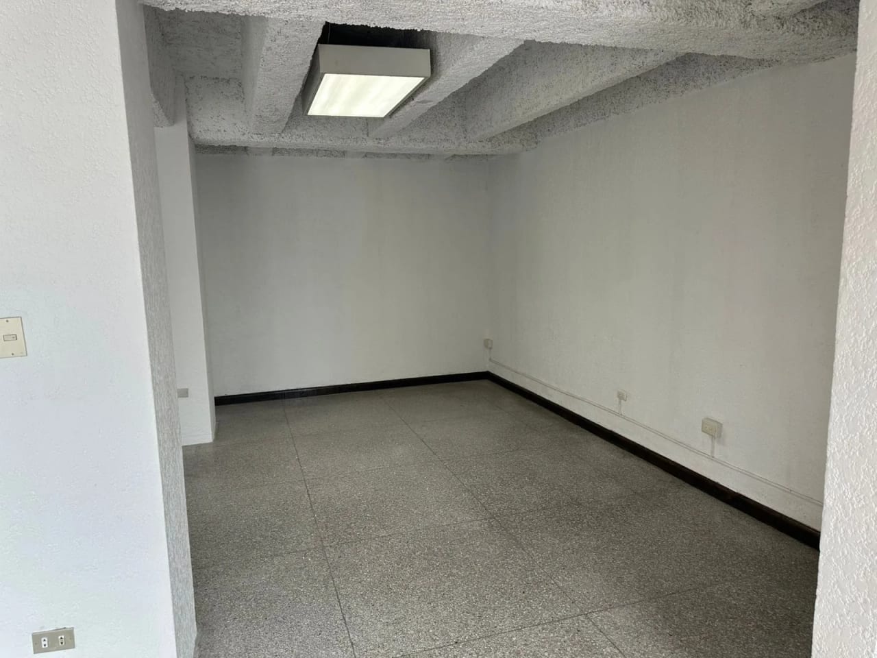 Renta de oficina en Edificio El Angel | Zona 4 Vía 5 — Oficina en Alquiler en Zona 4, Guatemala, Ciudad — foto 10 de 10