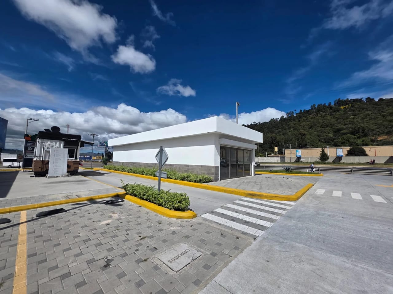 Renta de Local con autoservicio en Plaza Vento Chimaltenango antes del libramiento — Local en Alquiler en Chimaltenango, Chimaltenango — foto 4 de 6