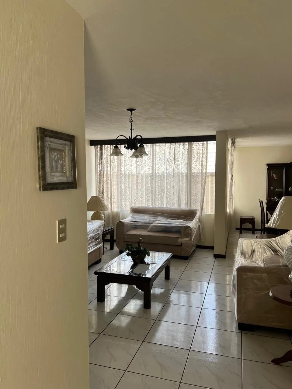 Renta de apartamento amueblado en 6ta Av zona 9 | 3 habitaciones — Apartamento en Alquiler en Zona 9, Guatemala, Ciudad — foto 1 de 14