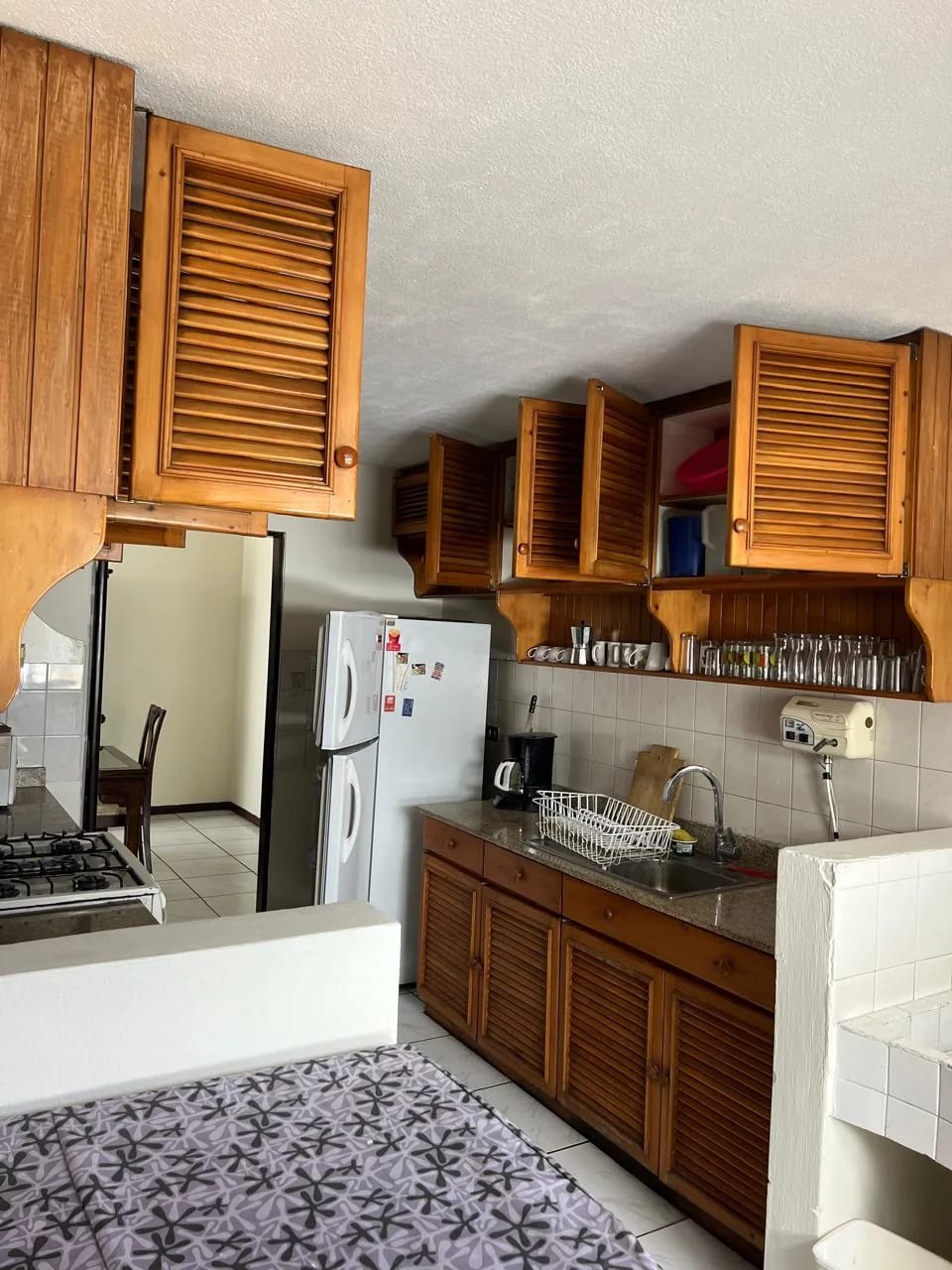 Renta de apartamento amueblado en 6ta Av zona 9 | 3 habitaciones — Apartamento en Alquiler en Zona 9, Guatemala, Ciudad — foto 6 de 14