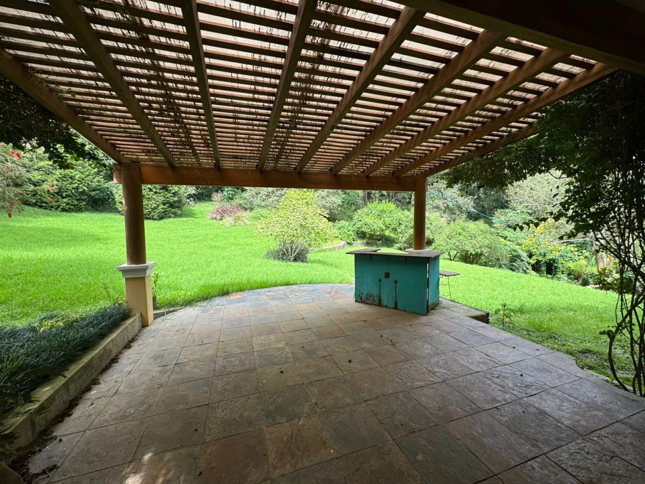 Renta de casa con amplio terreno en Condominio San Rafael | Km.16.5 CAES — Casa en Alquiler en Carretera a El Salvador, Guatemala, Ciudad — foto 4 de 13