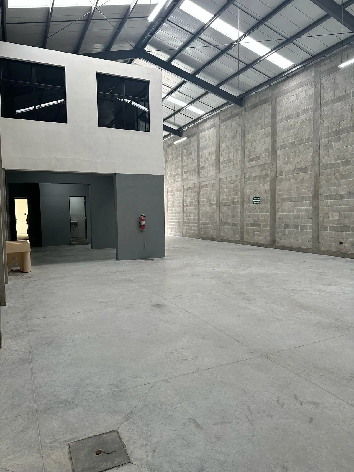 Ofibodega en Empresarial Chimaltenango | Km.56 San Andrés Itzapa — Bodega / Ofibodega en Alquiler en Chimaltenango, Chimaltenango — foto 6 de 8