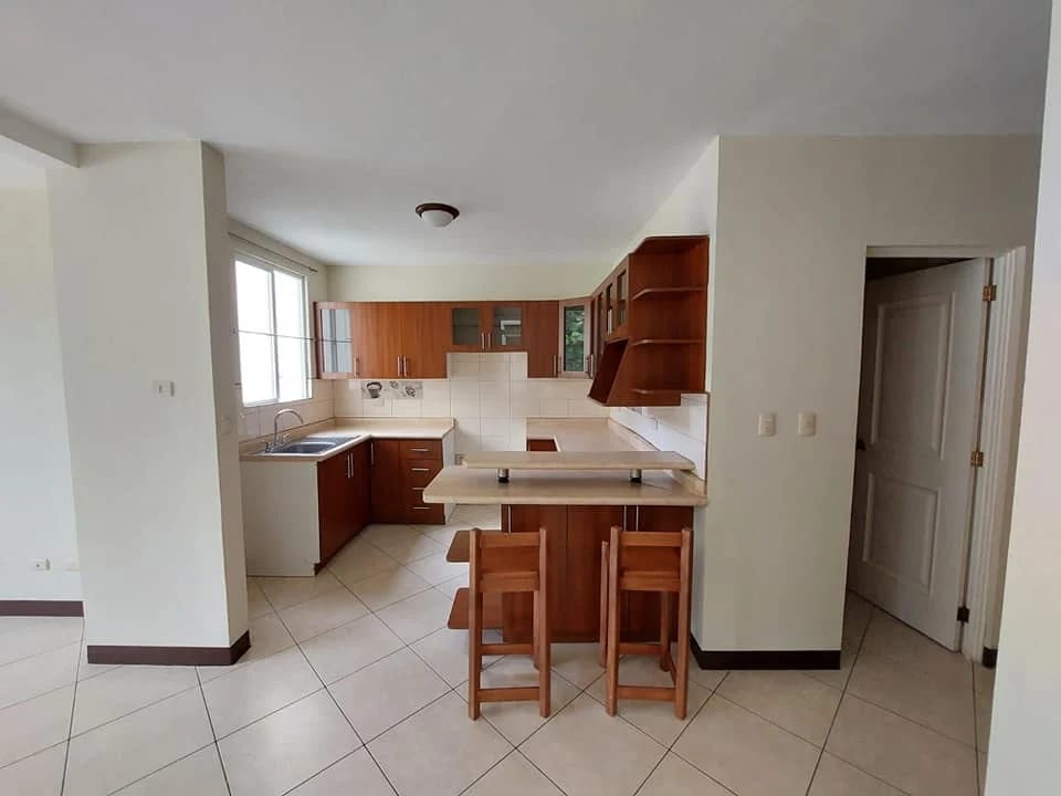 Renta de apartamento en Villa Joya de Oro | km.24 Carretera a El Salvador — Apartamento en Alquiler en Joya de Oro, Carretera a El Salvador, Guatemala, Ciudad — foto 1 de 10