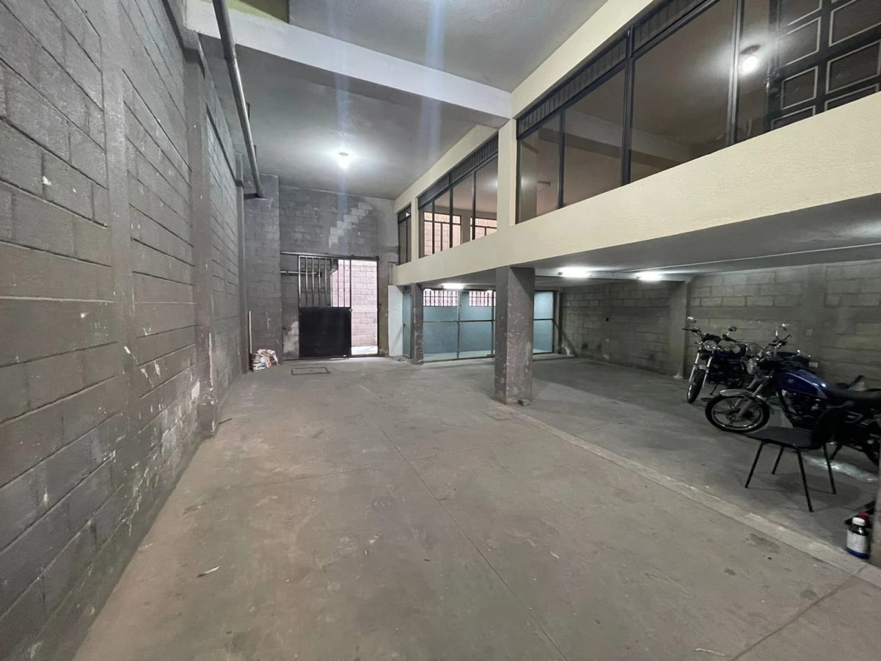 Renta de Edificio en zona 5 | Ideal negocio, uso comercial o empresarial — Edificio en Alquiler en Zona 5, Guatemala, Ciudad — foto 4 de 15
