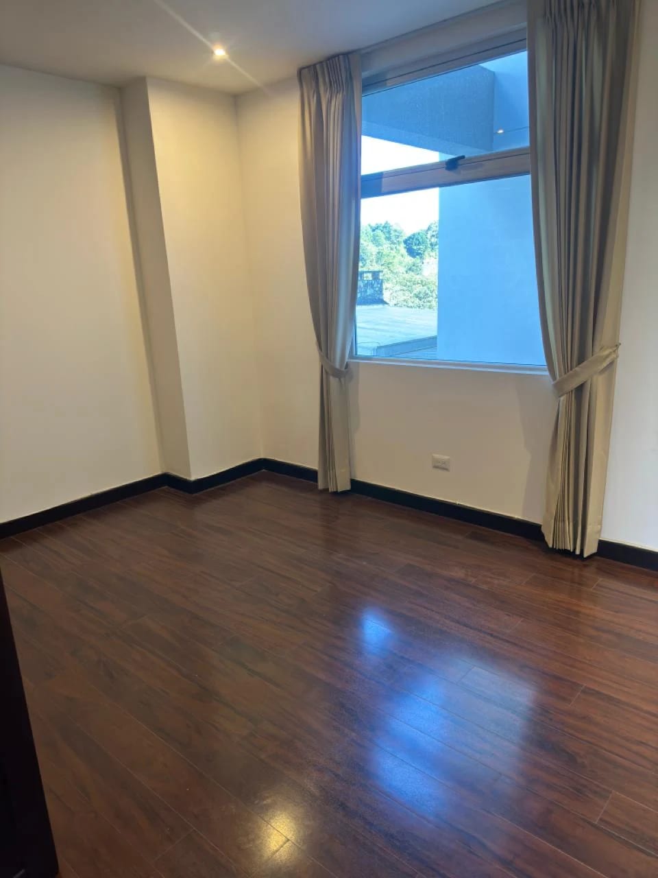 Alquilo de amplio apartamento en Edificio Quinze | Vista Hermosa 1 — Apartamento en Alquiler en Quinze, Zona 15, Guatemala, Ciudad — foto 6 de 11