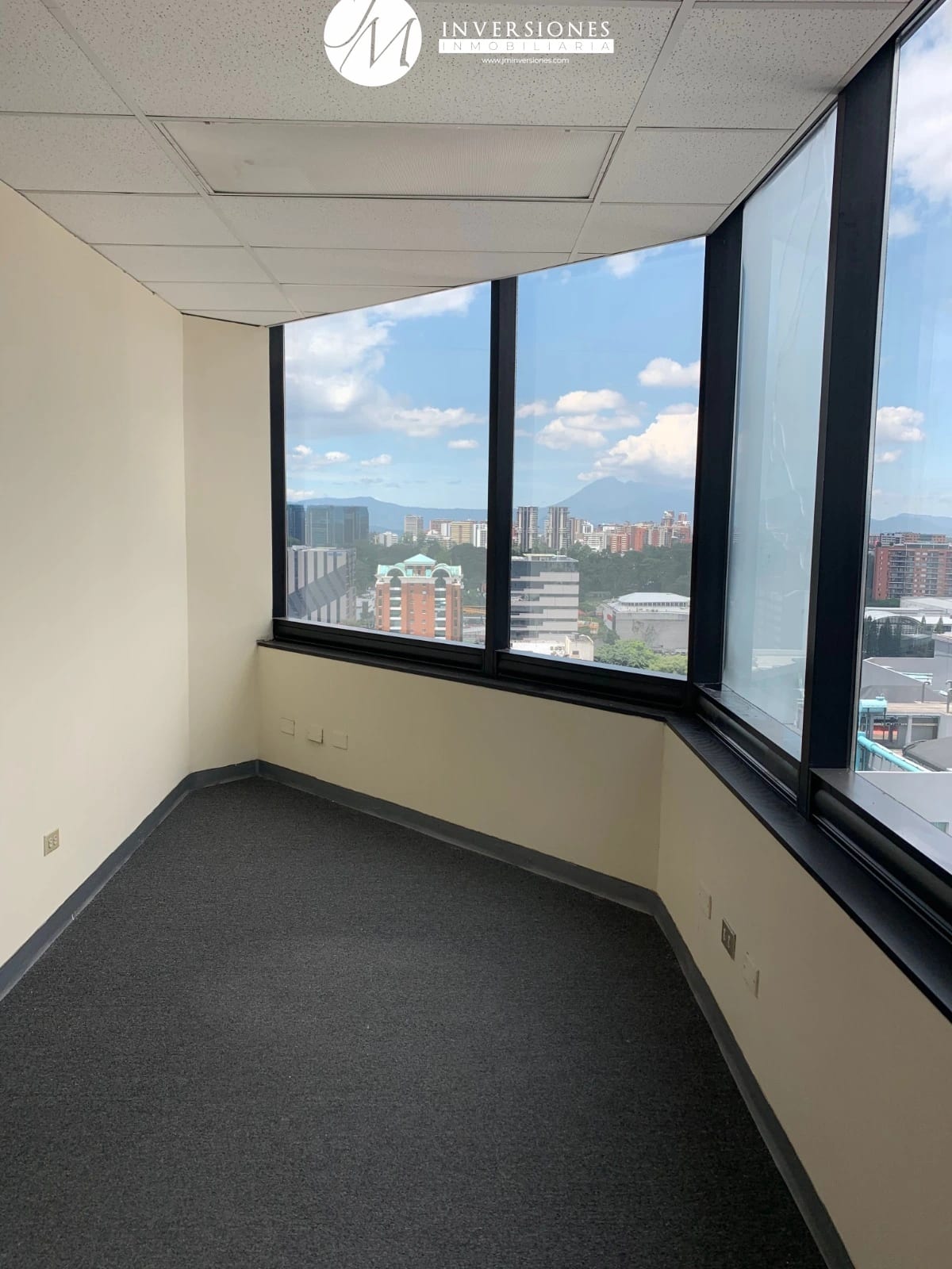 Oficina en renta Penthouse en Zona 10 — Oficina en Alquiler en Zona 10, Guatemala, Ciudad — foto 4 de 7
