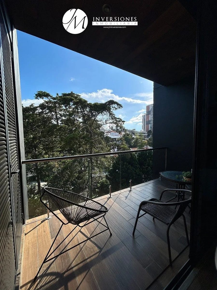 Apartamento en renta amueblado de 3 dormitorios en zona 10 — Apartamento en Alquiler en Zona 10, Guatemala, Ciudad — foto 2 de 17