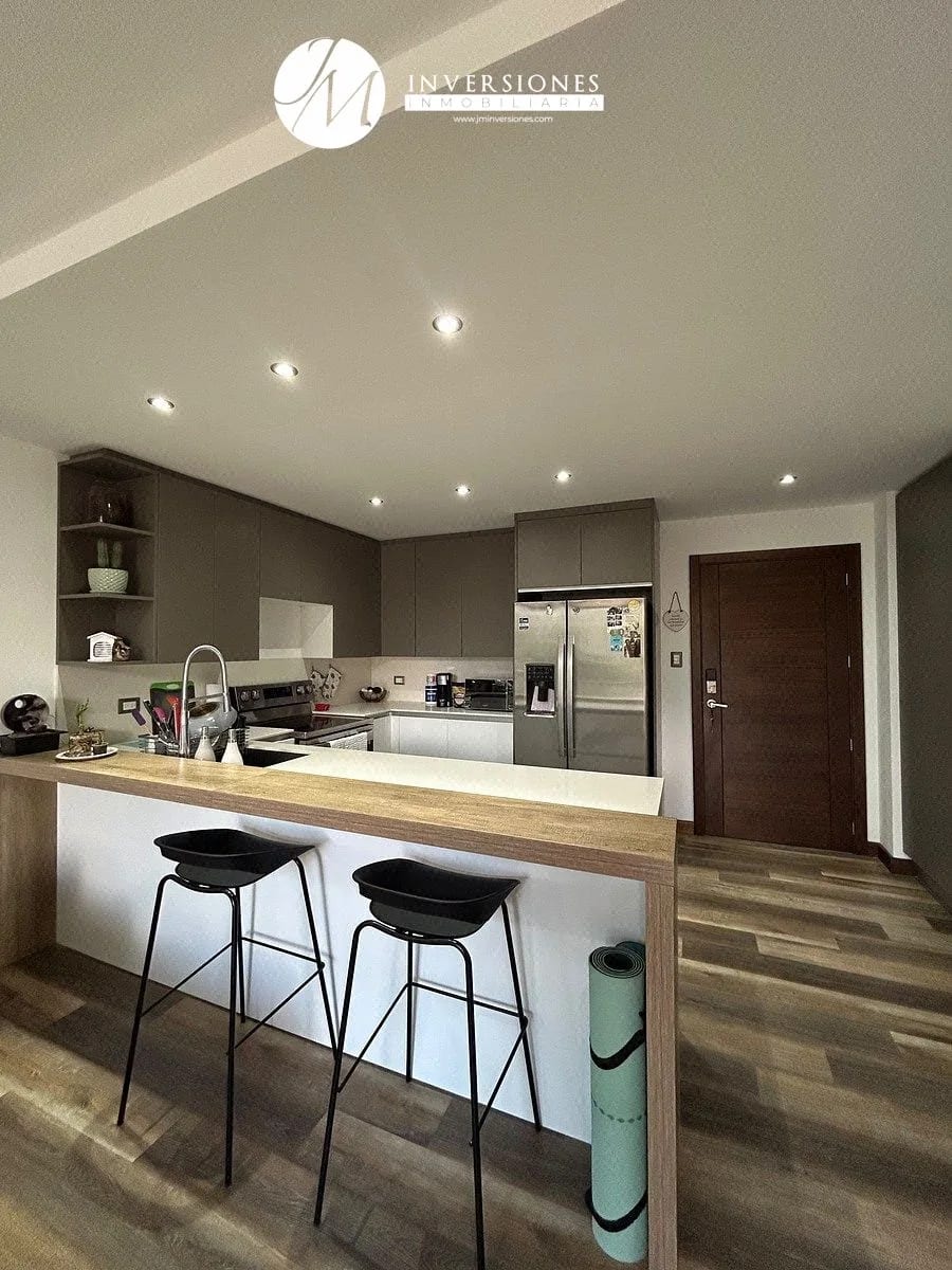 Apartamento en renta amueblado de 3 dormitorios en zona 10 — Apartamento en Alquiler en Zona 10, Guatemala, Ciudad — foto 1 de 17