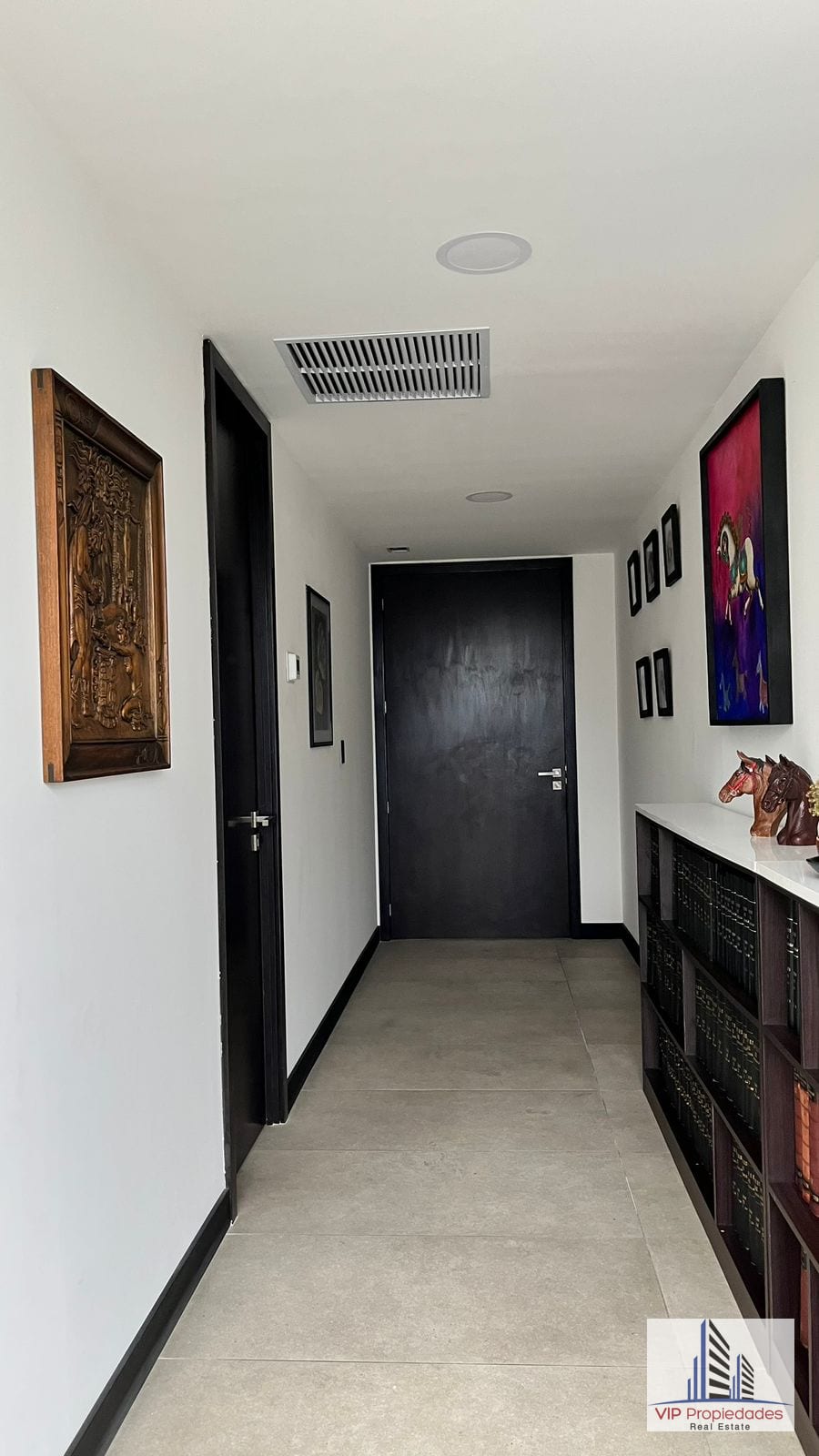 Vasanta zona 10, oficina en venta — Oficina en Venta en Vasanta, Zona 10, Guatemala, Ciudad — foto 2 de 8