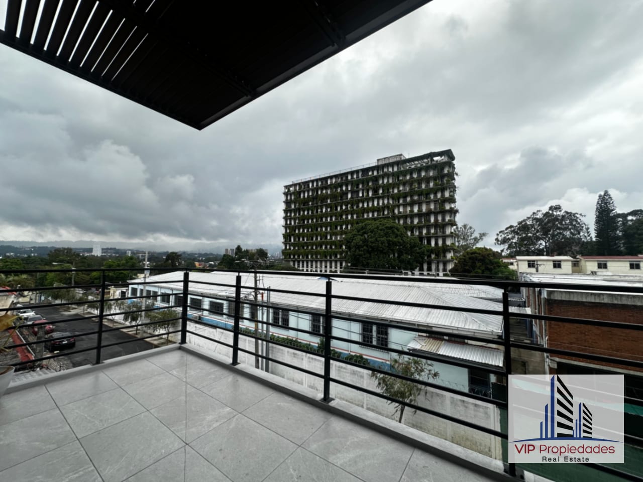 Zona 10, apartamento en alquiler — Apartamento en Alquiler en Mira, Zona 10, Guatemala, Ciudad — foto 1 de 12