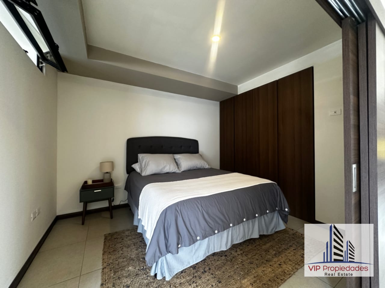 Zona 10, apartamento en alquiler — Apartamento en Alquiler en Mira, Zona 10, Guatemala, Ciudad — foto 6 de 12