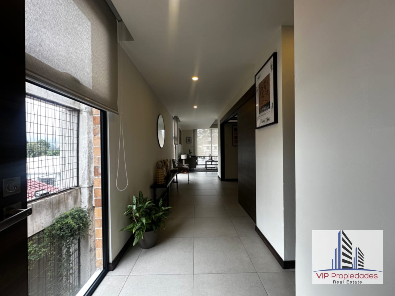 Zona 10, apartamento en alquiler — Apartamento en Alquiler en Mira, Zona 10, Guatemala, Ciudad — foto 8 de 12