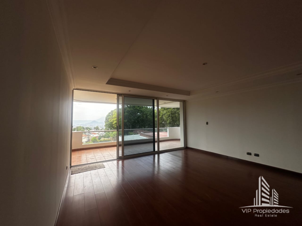Marques del Valle, amplio apartamento en venta — Apartamento en Venta en Marqués del Valle, Zona 14, Guatemala, Ciudad — foto 3 de 12