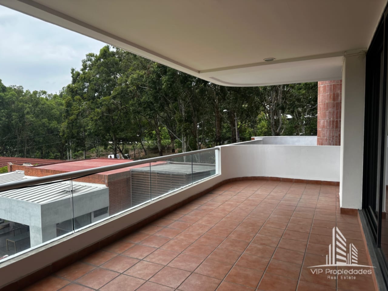 Marques del Valle, amplio apartamento en venta — Apartamento en Venta en Marqués del Valle, Zona 14, Guatemala, Ciudad — foto 2 de 12