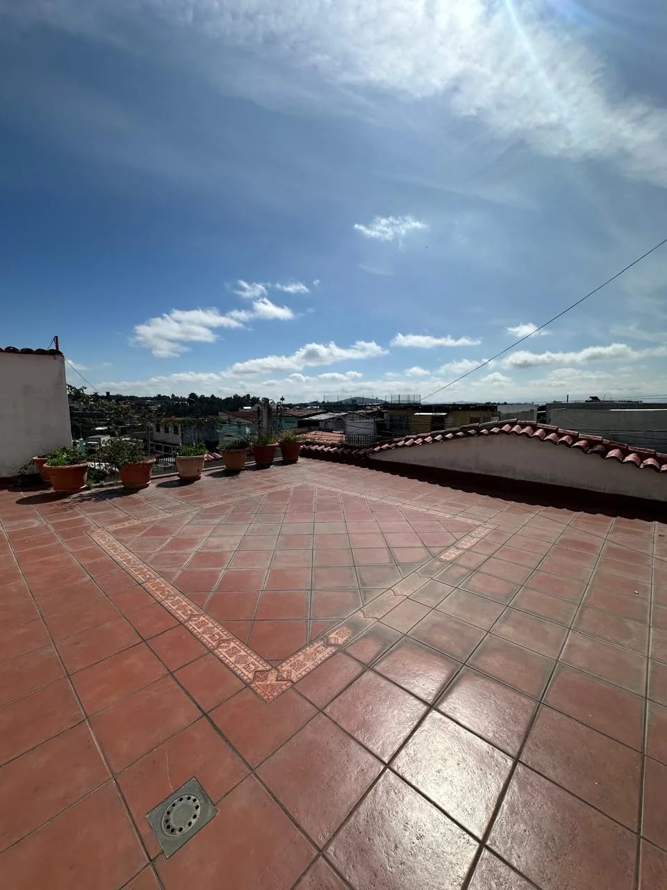 Venta de casa con amplio terreno en Lomas de Portugal zona 01 de Mixco — Casa en Venta en Las Hojarascas, Zona 1 Mixco, Guatemala, Ciudad — foto 12 de 12