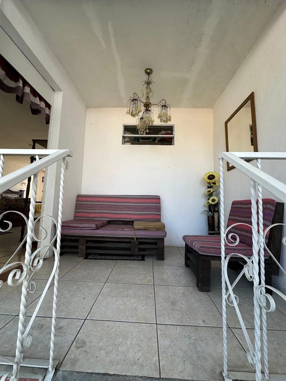 Venta de casa con amplio terreno en Lomas de Portugal zona 01 de Mixco — Casa en Venta en Las Hojarascas, Zona 1 Mixco, Guatemala, Ciudad — foto 8 de 12
