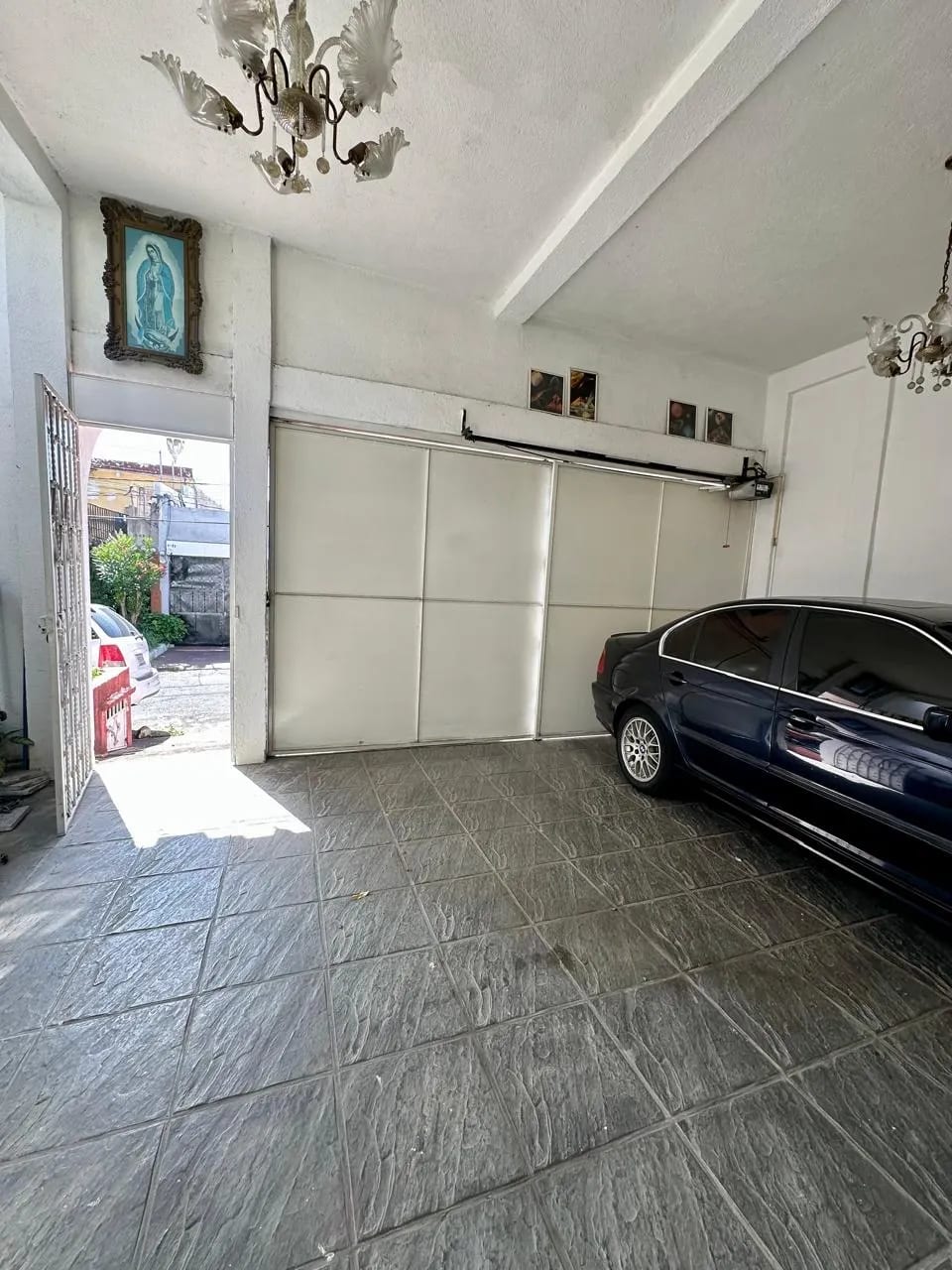 Venta de casa con amplio terreno en Lomas de Portugal zona 01 de Mixco — Casa en Venta en Las Hojarascas, Zona 1 Mixco, Guatemala, Ciudad — foto 4 de 12
