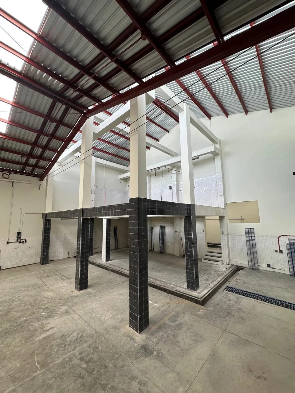 Alquiler de bodega en Zona 1 con 1,876 mt2. — Bodega / Ofibodega en Alquiler en Zona 1, Guatemala, Ciudad — foto 4 de 12