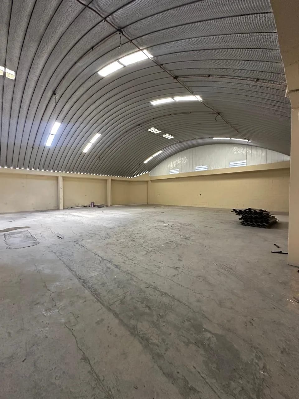 Alquiler de bodega en Zona 1 con 1,876 mt2. — Bodega / Ofibodega en Alquiler en Zona 1, Guatemala, Ciudad — foto 2 de 12
