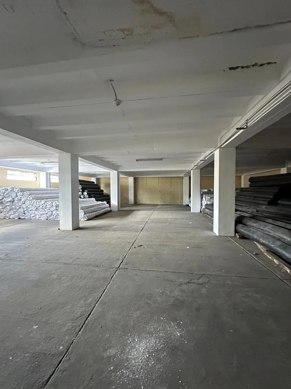 Alquiler de bodega en Zona 1 con 1,876 mt2. — Bodega / Ofibodega en Alquiler en Zona 1, Guatemala, Ciudad — foto 3 de 12