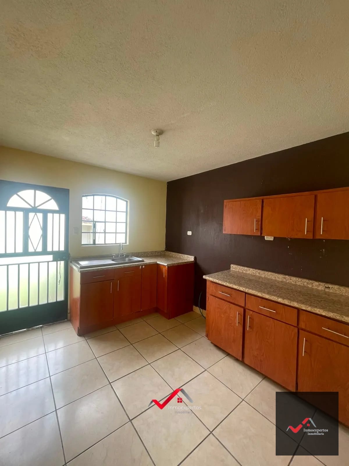 Casa en Renta | San Cristóbal, Zona 8 de Mixco | Sector B1 — Casa en Alquiler en Zona 8 Mixco, Guatemala, Ciudad — foto 4 de 17