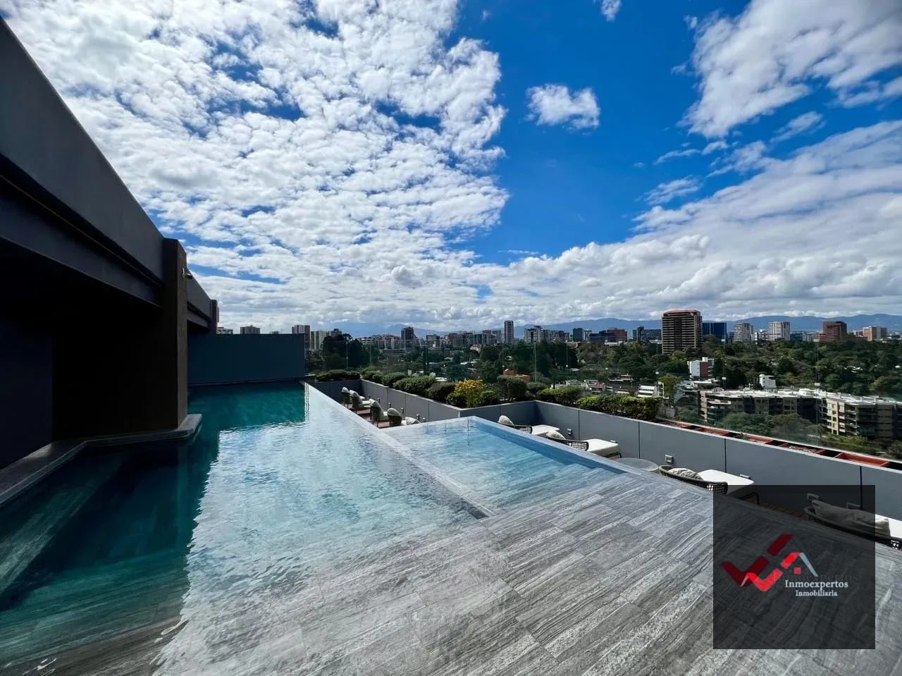 Apartamento en Renta Zona 15 Vista Hermosa I, Edificio Triva — Apartamento en Alquiler en Trivá, Zona 15, Guatemala, Ciudad — foto 1 de 17