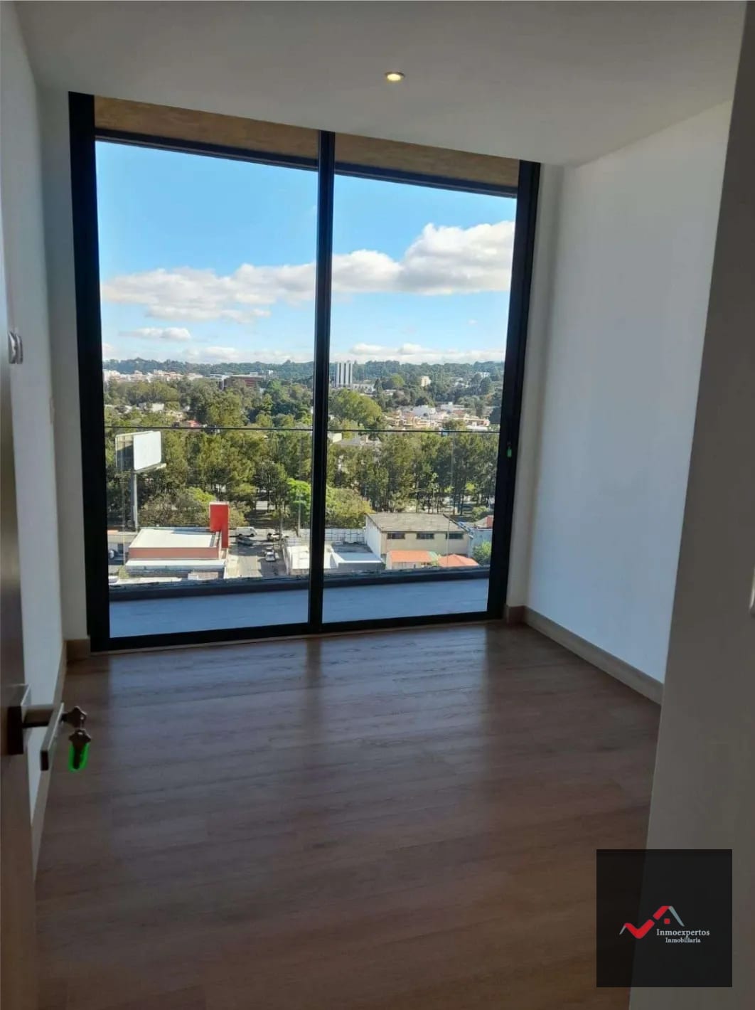 Apartamento en Renta Zona 15 Vista Hermosa I, Edificio Triva — Apartamento en Alquiler en Trivá, Zona 15, Guatemala, Ciudad — foto 9 de 17