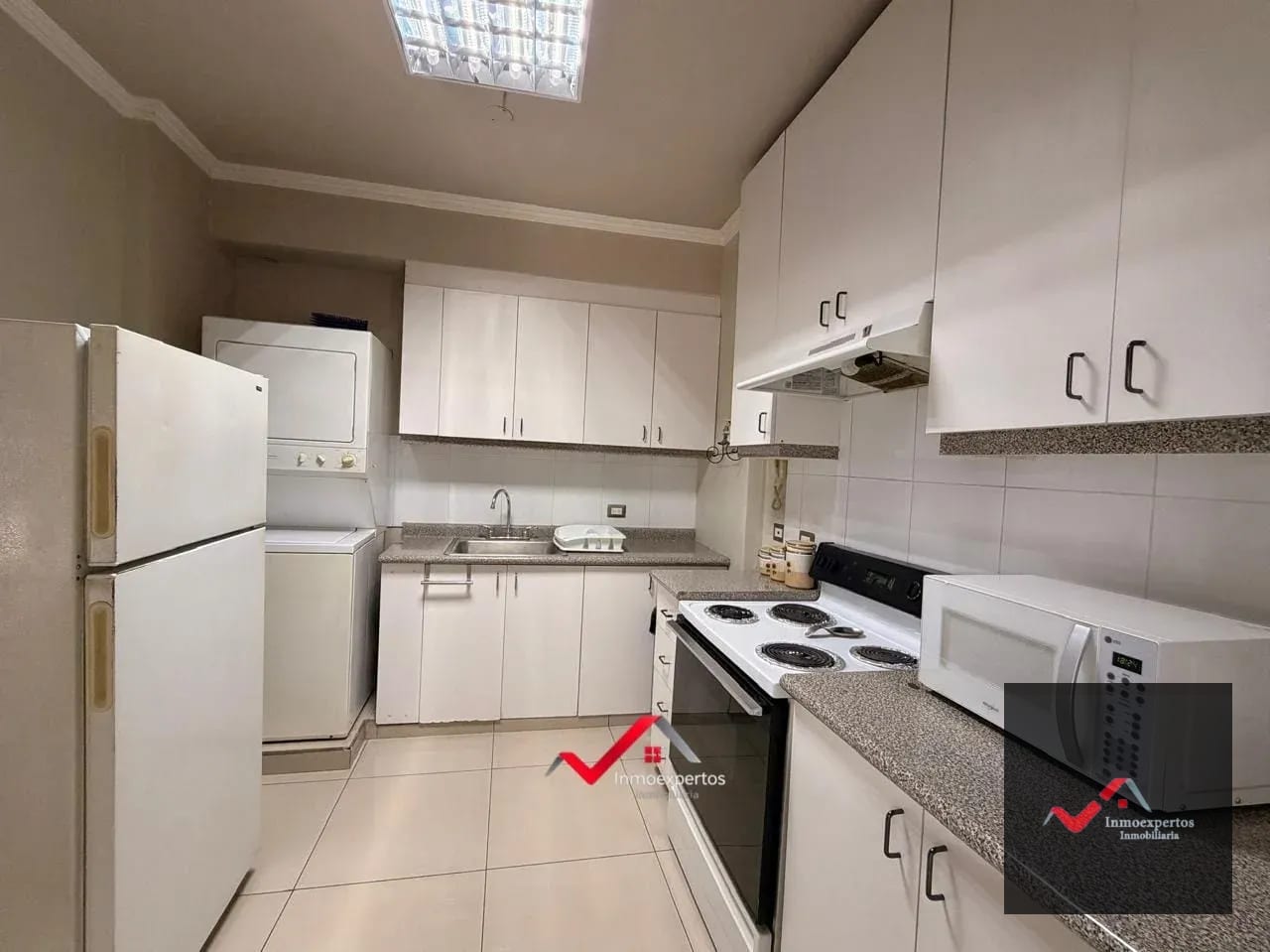 Apartamento en Renta | Zona 14 – Excelente Ubicación Edificio Elgin — Apartamento en Alquiler en Zona 14, Guatemala, Ciudad — foto 3 de 9