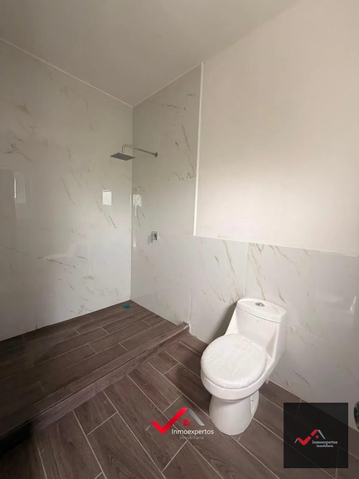 Casa en Venta | San Cristóbal, Zona 8 de Mixco – Sector B2 — Casa en Venta en Vista al Valle, Zona 8 Mixco, Guatemala, Ciudad — foto 9 de 17