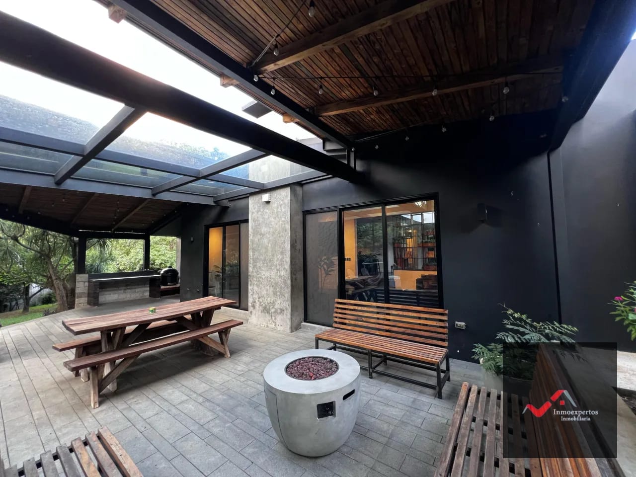 Casa en Venta | San Cristóbal, Zona 8 Mixco Sector A2 — Casa en Venta en Zona 8 Mixco, Guatemala, Ciudad — foto 2 de 16