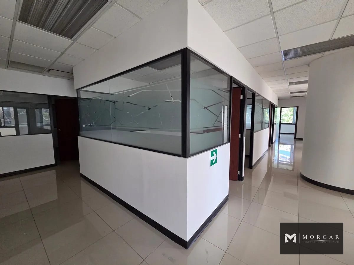 Oficina en alquiler en Zona 10 de 1,539.12 m² por $ 23,086.80 — Oficina en Alquiler en Zona 10, Guatemala, Ciudad — foto 10 de 10