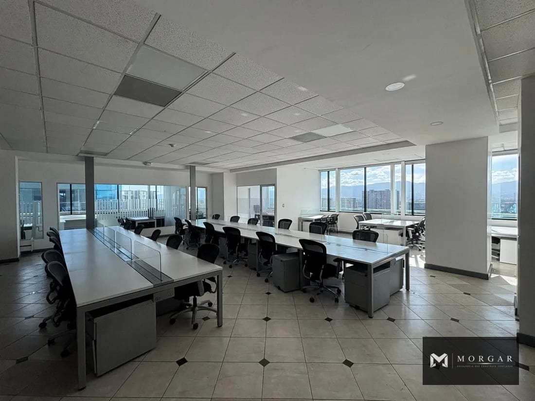 Oficina amueblada en alquiler en Zona 14 de 976.30 m² por $22,907 — Oficina en Alquiler en Zona 14, Guatemala, Ciudad — foto 1 de 10
