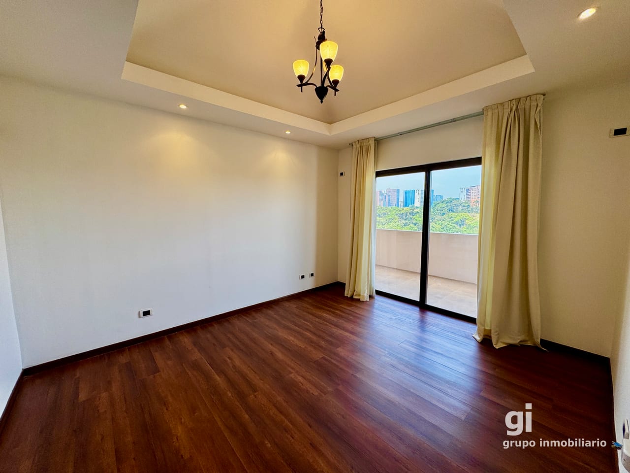 Apartamento en alquiler para quienes valoran los espacios abiertos y las vistas aseguradas — Apartamento en Alquiler en Zona 15, Guatemala, Ciudad — foto 8 de 10